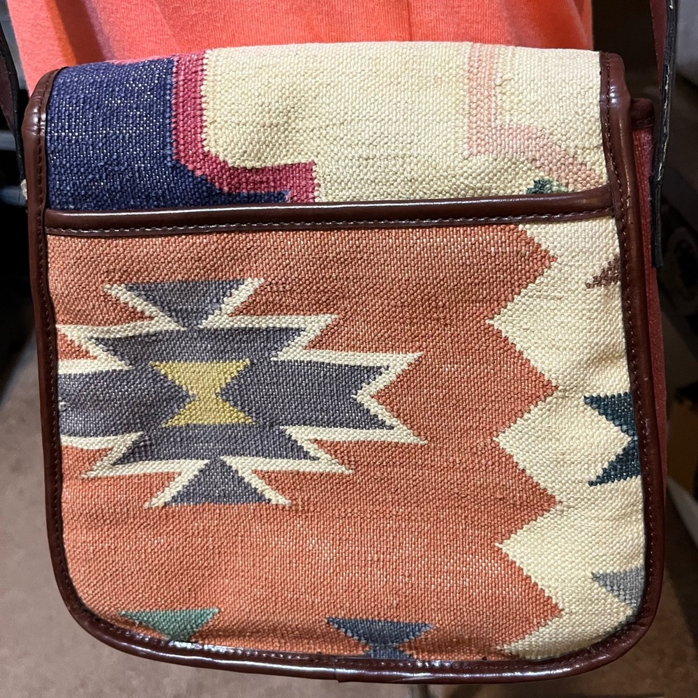 legacy canvas crossbody - Picture 2 of 8
